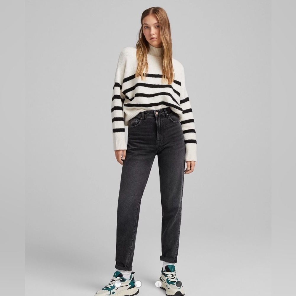 Bershka Womens Mom Jeans Black Washed High Waist Size 6 Casual Fall Winter